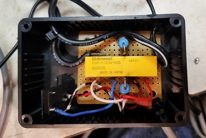 PTT-triggered audio muting circuit